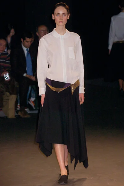 Look 3